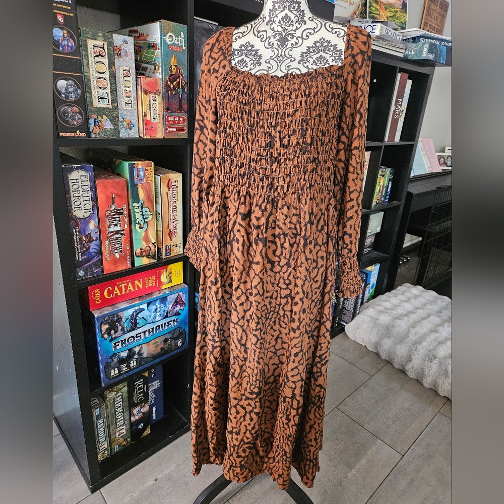 H&M Brown Long Sleeve Patterned Dress